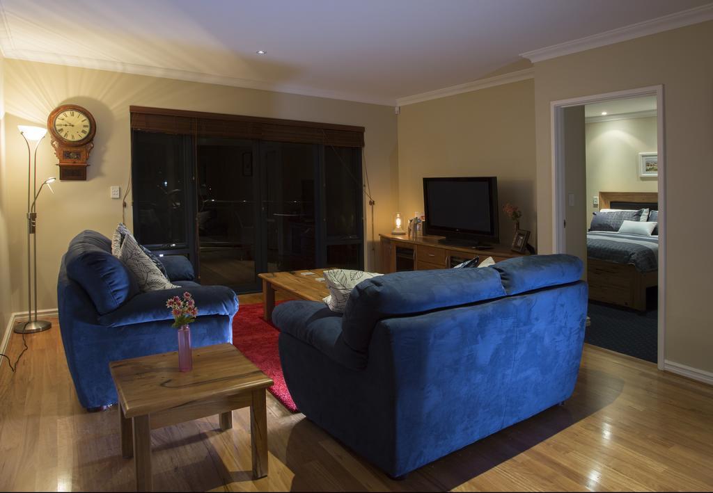 Murray River Lodge Luxury Boutique Accommodation B&B - Adults Only North Yunderup Kamer foto
